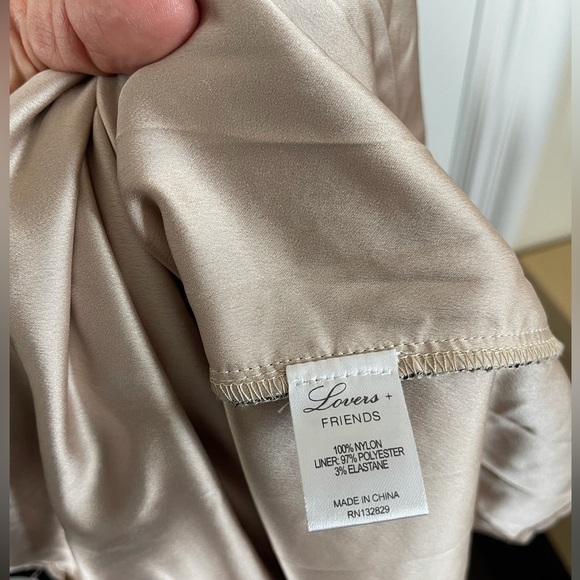 Lovers and Friends unforgettable gowns - Picture 6 of 7